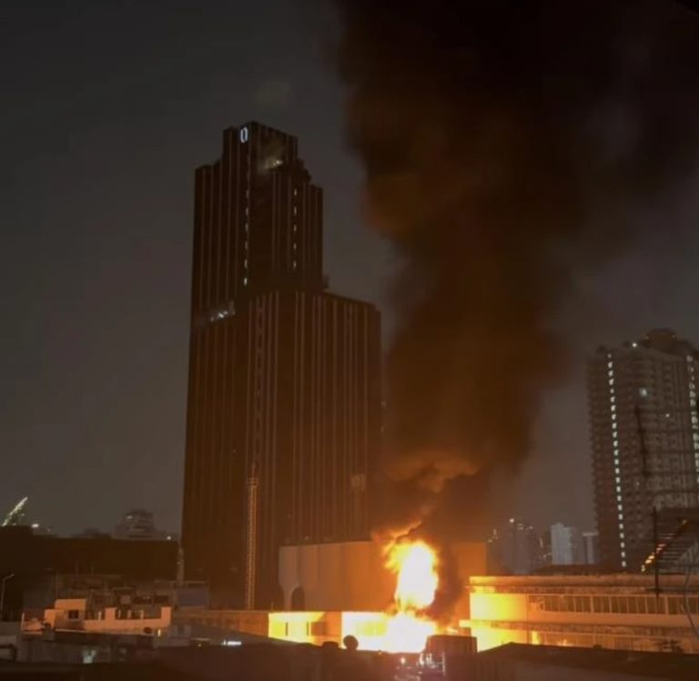 變壓器爆炸 曼谷拉瑪9路全線停電