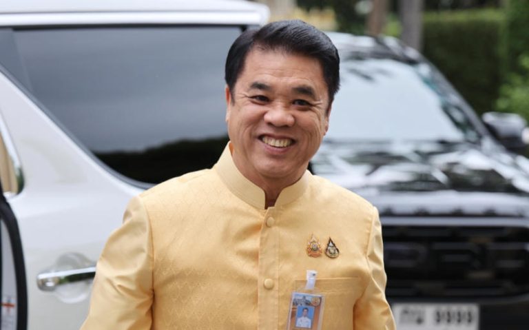 內閣宣誓就職 普湯升任代理總理