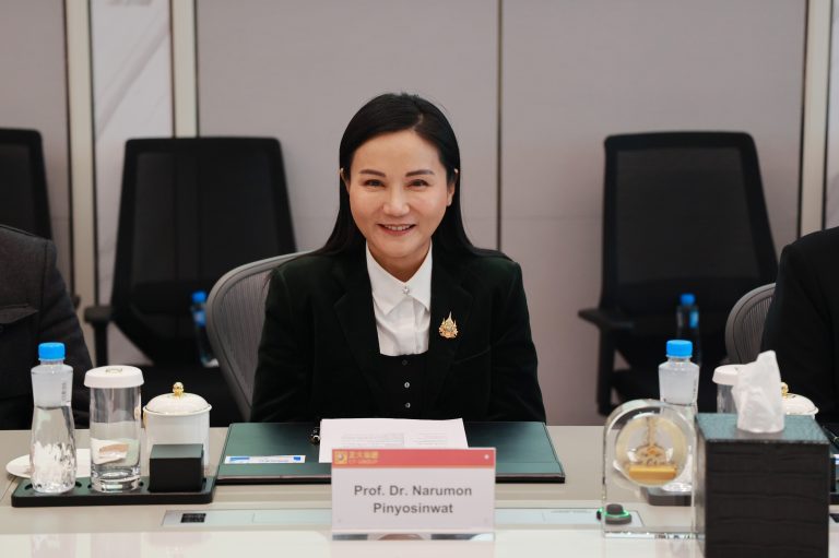 娜魯蒙新官上任 力推教育改革
