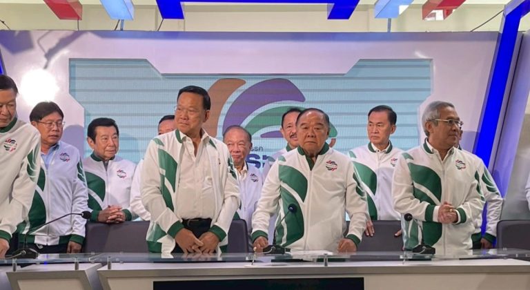大批為泰黨議員 倒戈公民力量黨