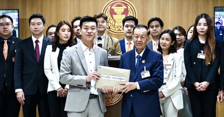 終結上議院一票否決 人民黨提修憲