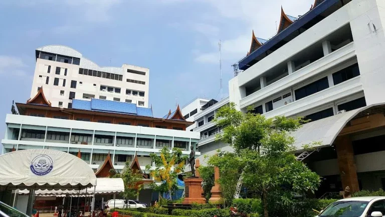 烏汶府醫院：暫停接收柬埔寨患者