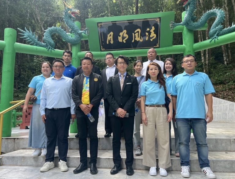 關懷泰北教育 董思齊視察清萊三校　