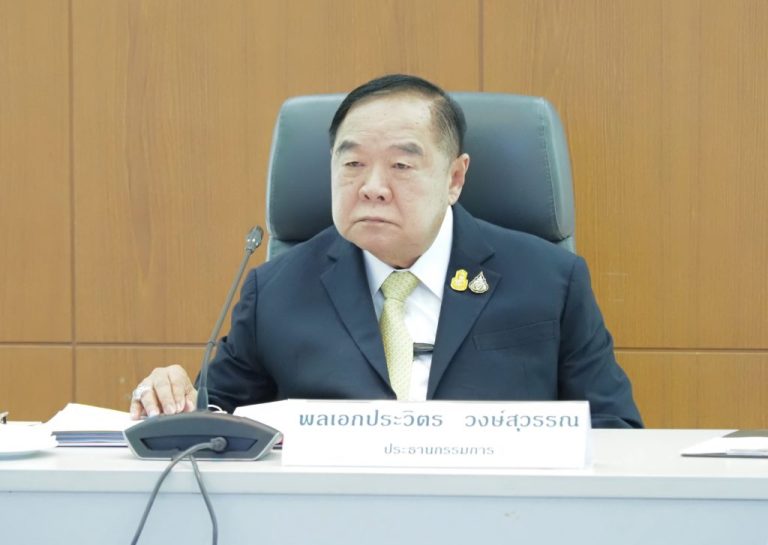 巴逸強硬 在泰柬邊境建造永久性圍牆