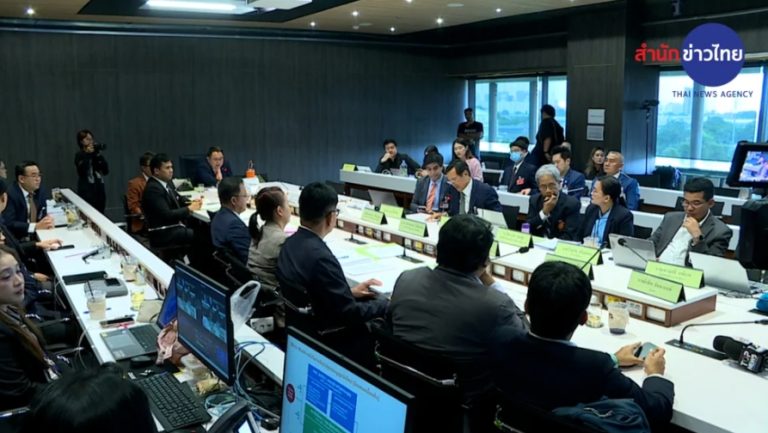 國會要求3大政黨提交修憲法案