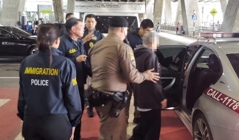 佛教高官逃至美國被抓回