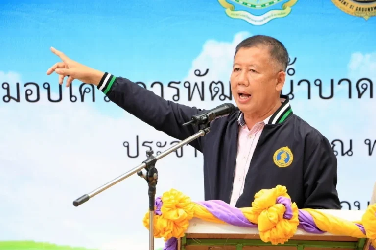 走近內政部副部長 薩克達政治轉向