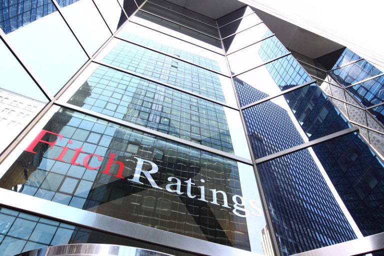 Fitch將泰5家銀行信用評等下調至「負面」