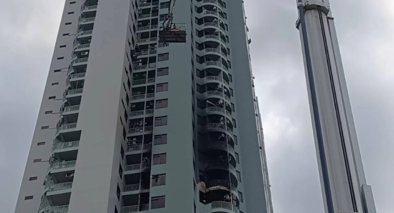 曼谷高樓失火 消防洒水系统卻未启动