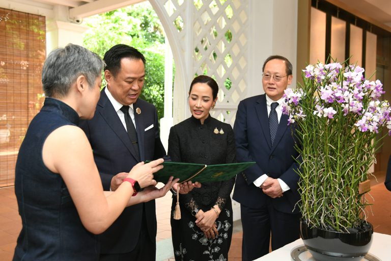 新加坡以泰國總理夫婦命名新品蘭花
