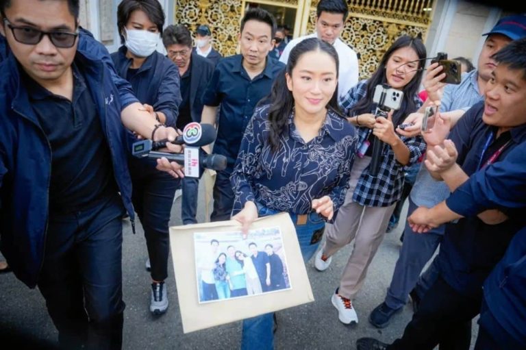 泰懲教廳澄清塔信獄中家庭合影