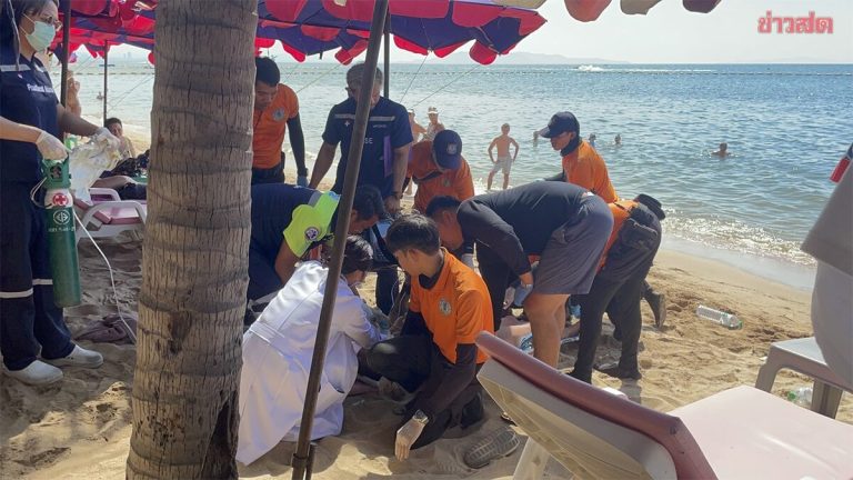 救生員救起在芭提雅海抽筋溺水遊客