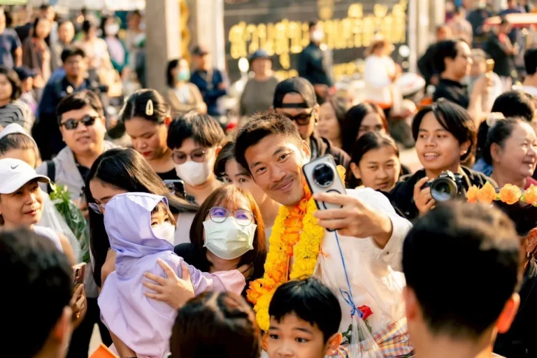 塔納通呼籲馬哈沙拉堪府民眾投票給人民黨
