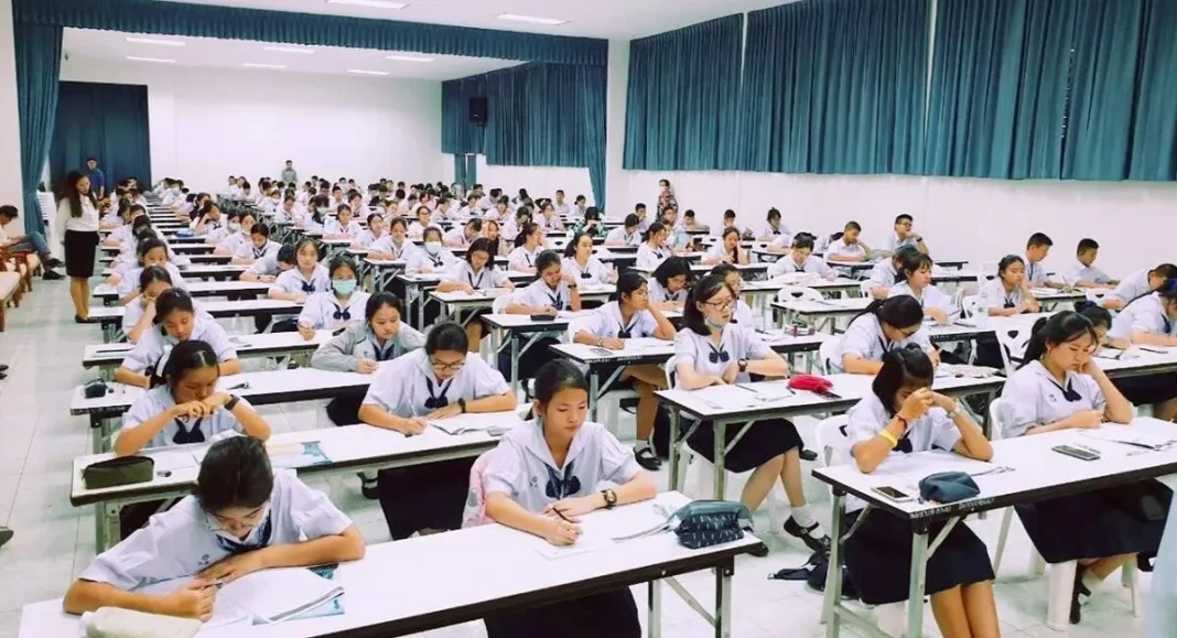 Thai-students