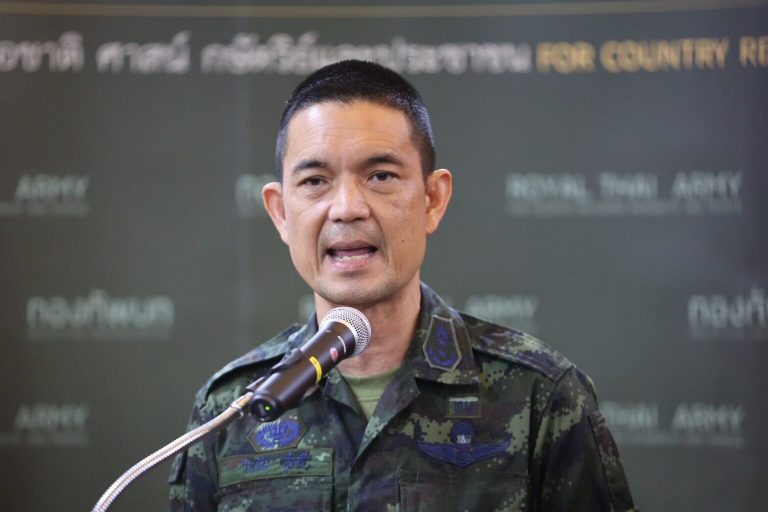 四色菊再傳槍聲 柬先射榴彈 泰回敬M79