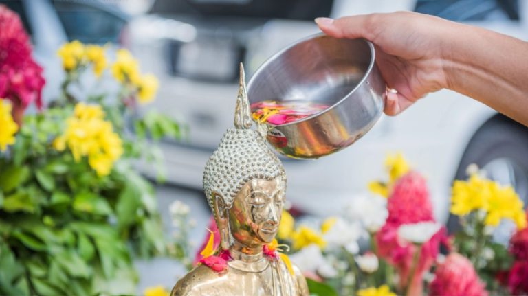 曼谷10處浴佛地點 巴吞寺成亮點