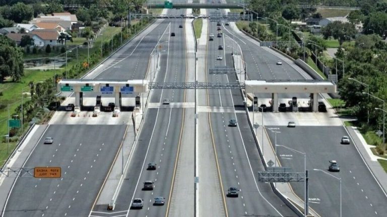 潑水節期間高速公路免收通行費