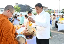 曼谷市長查察送上宋干節新年祝福