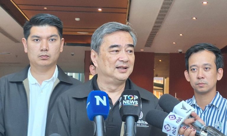 阿披實促外部力量調查地方政府腐敗