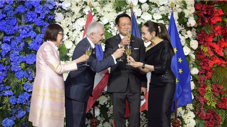 阿努庭出席法國國慶招待會