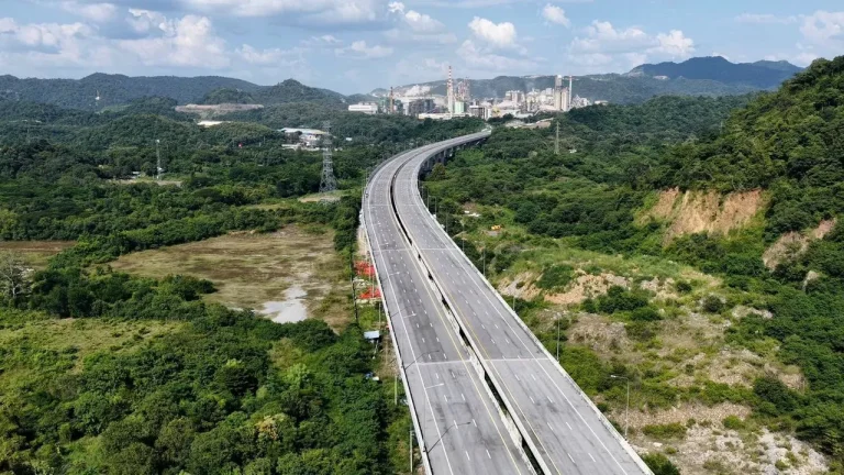 M6邦巴因至北沖段每週五、六、日免費通行